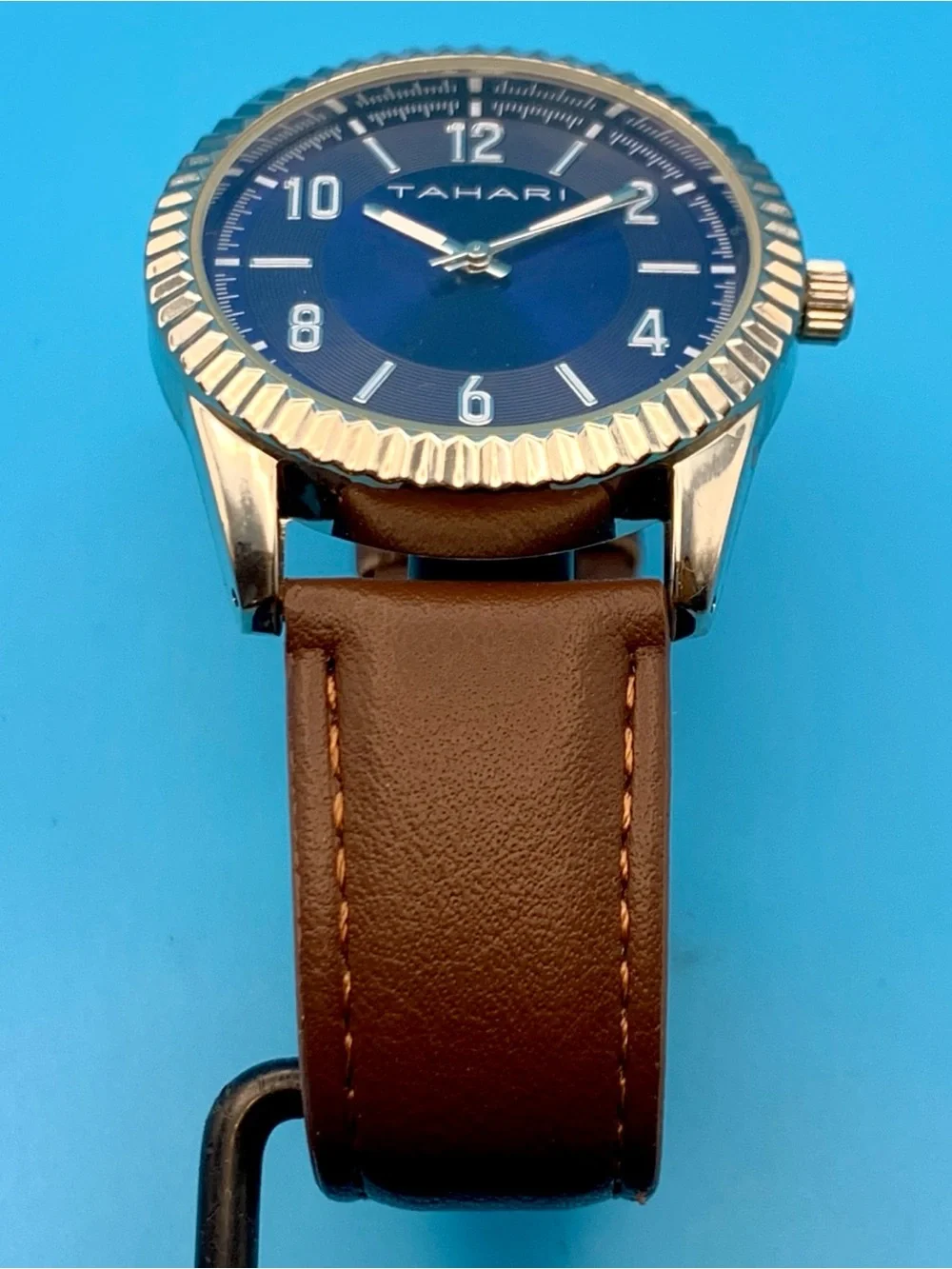 TAHARI By ACCUTIME Men’s Quartz Wristwatch Fluted Bezel Working New Battery